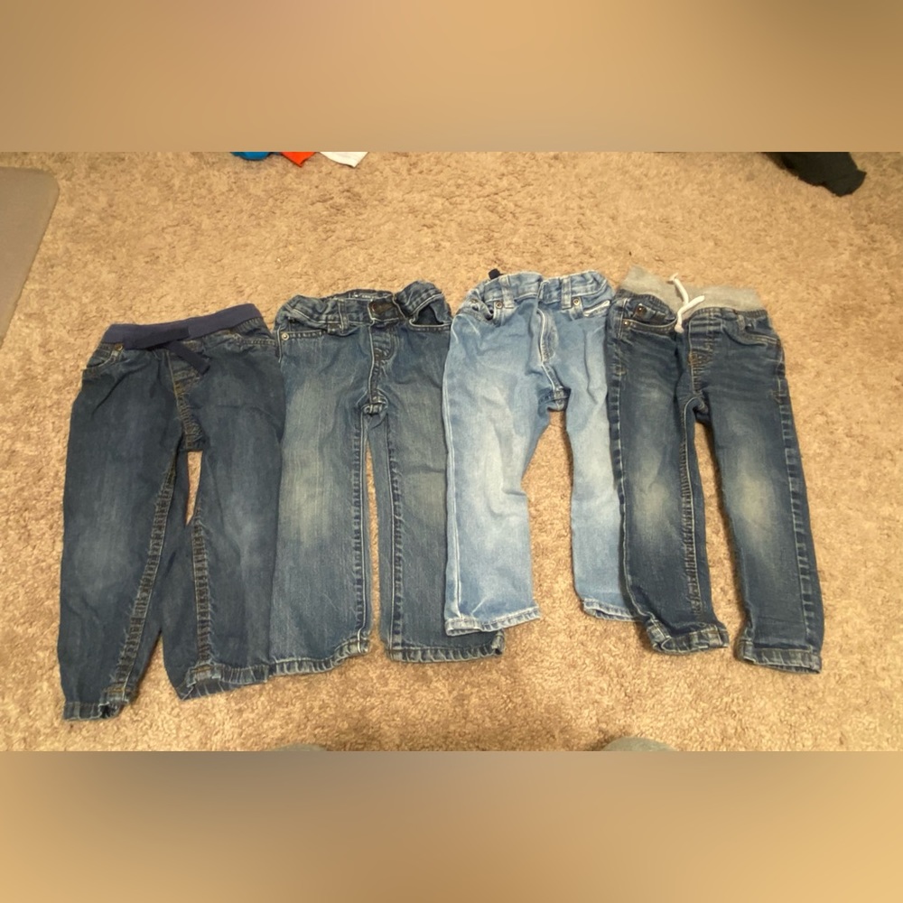 Lot of 4 - 2T Jeans